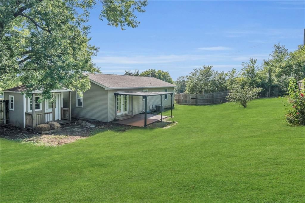 901 E Washington Street — photo 21