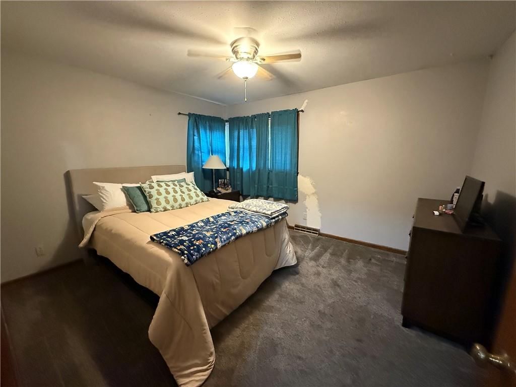 402 Minnetare Lane — photo 17