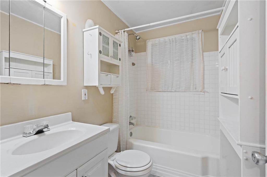 7611 Foster Street — photo 5
