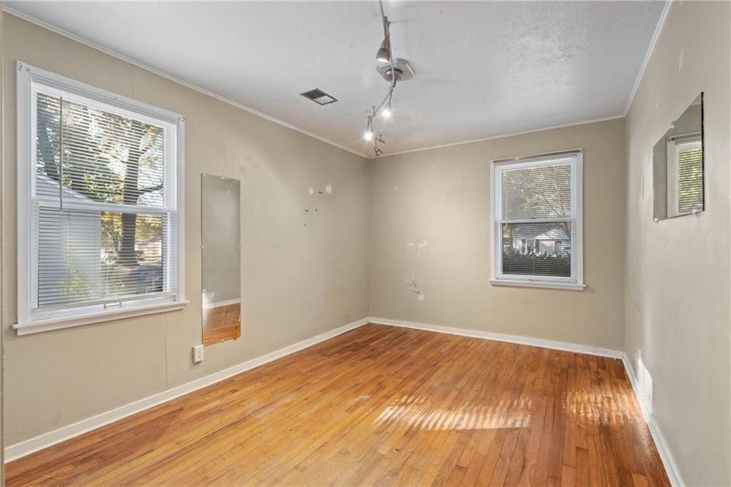 7611 Foster Street — photo 6