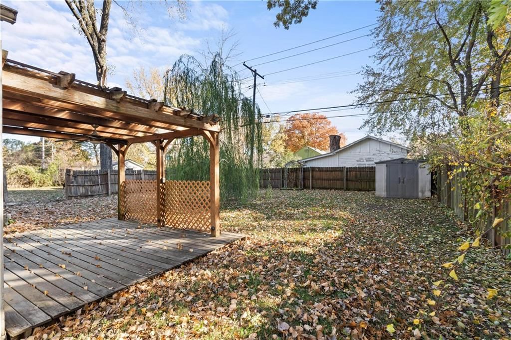 7611 Foster Street — photo 16