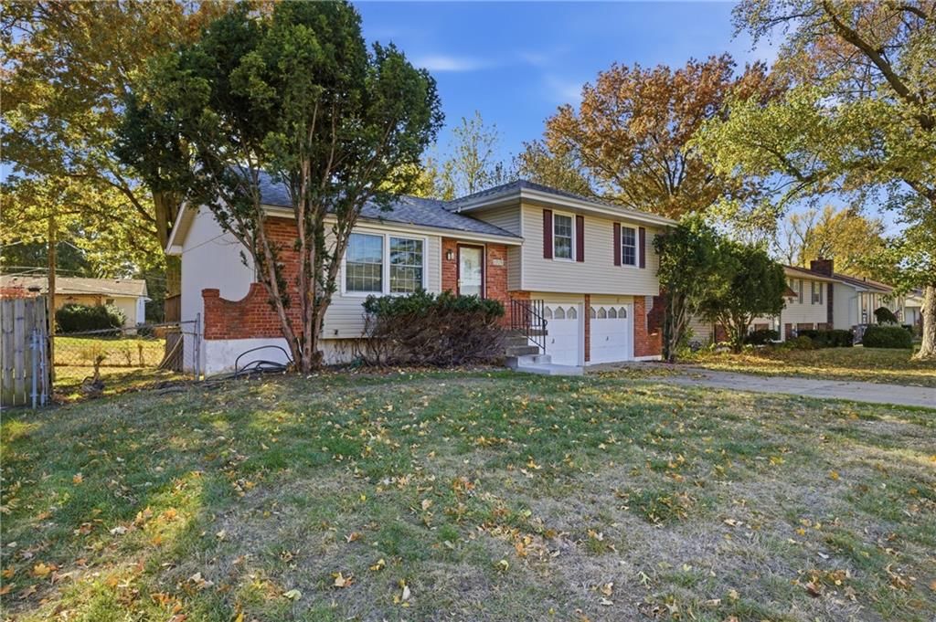 6929 NW 80th Street — photo 2