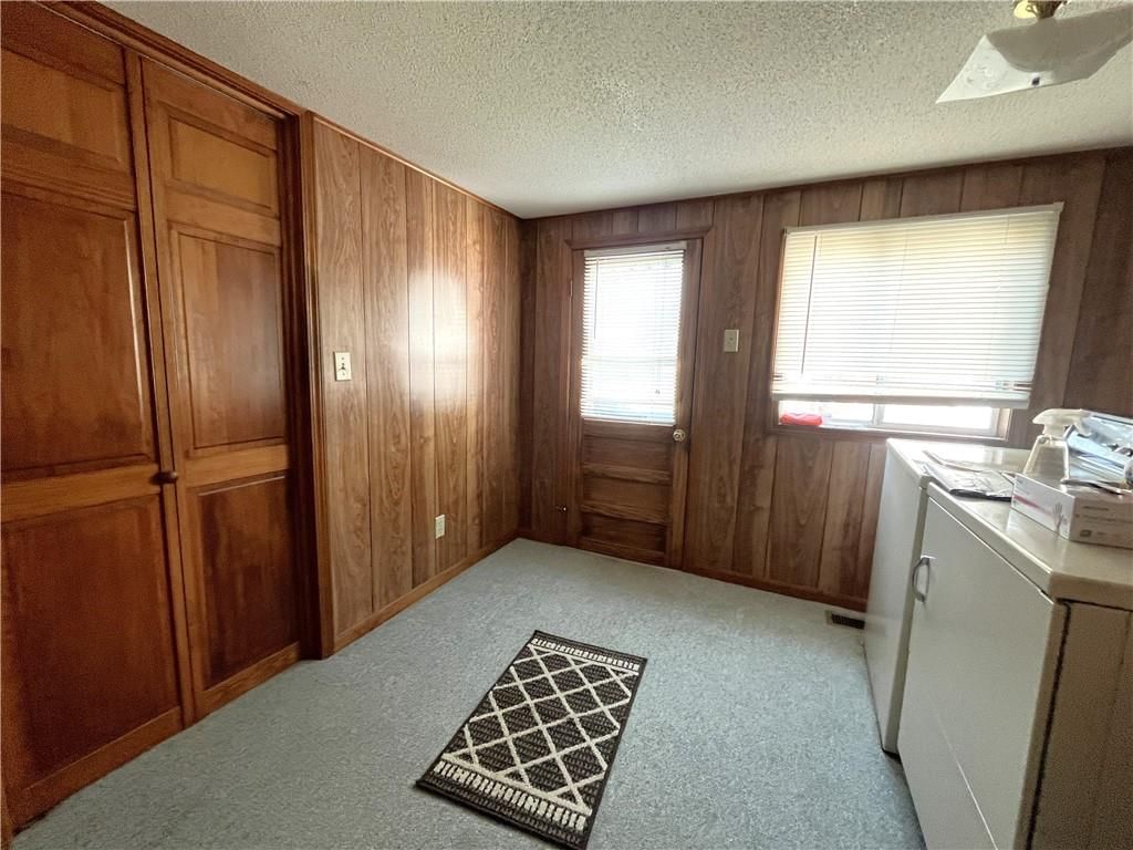 904 Vine Street — photo 19