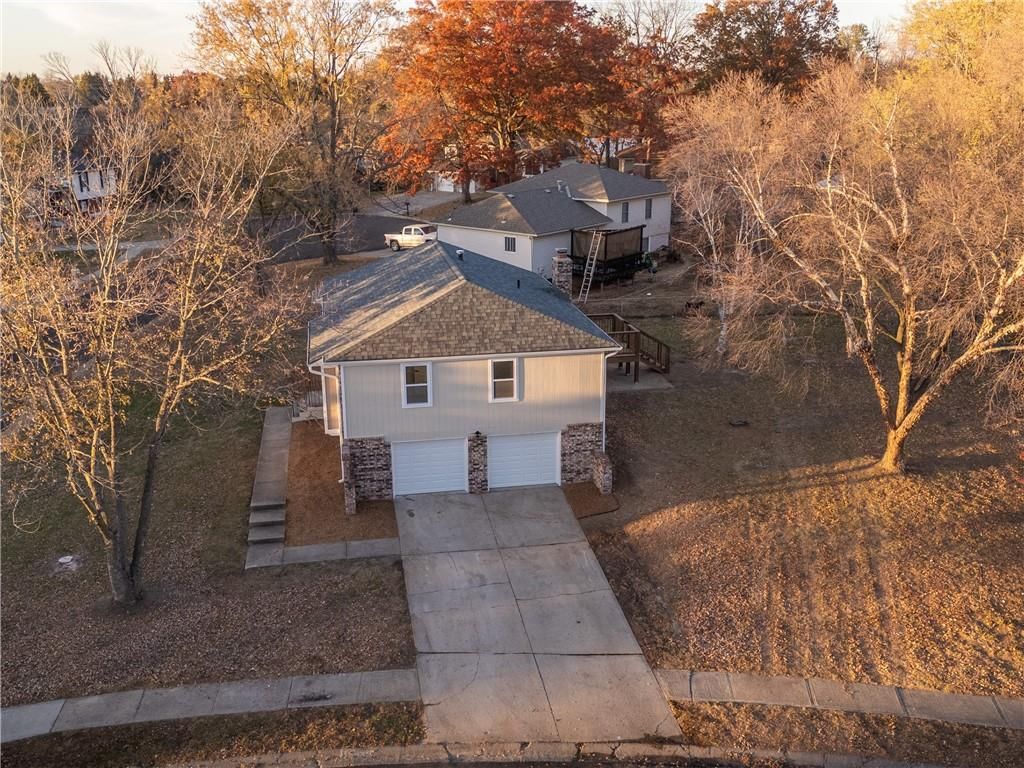 1600 NW Winchester Place — photo 2