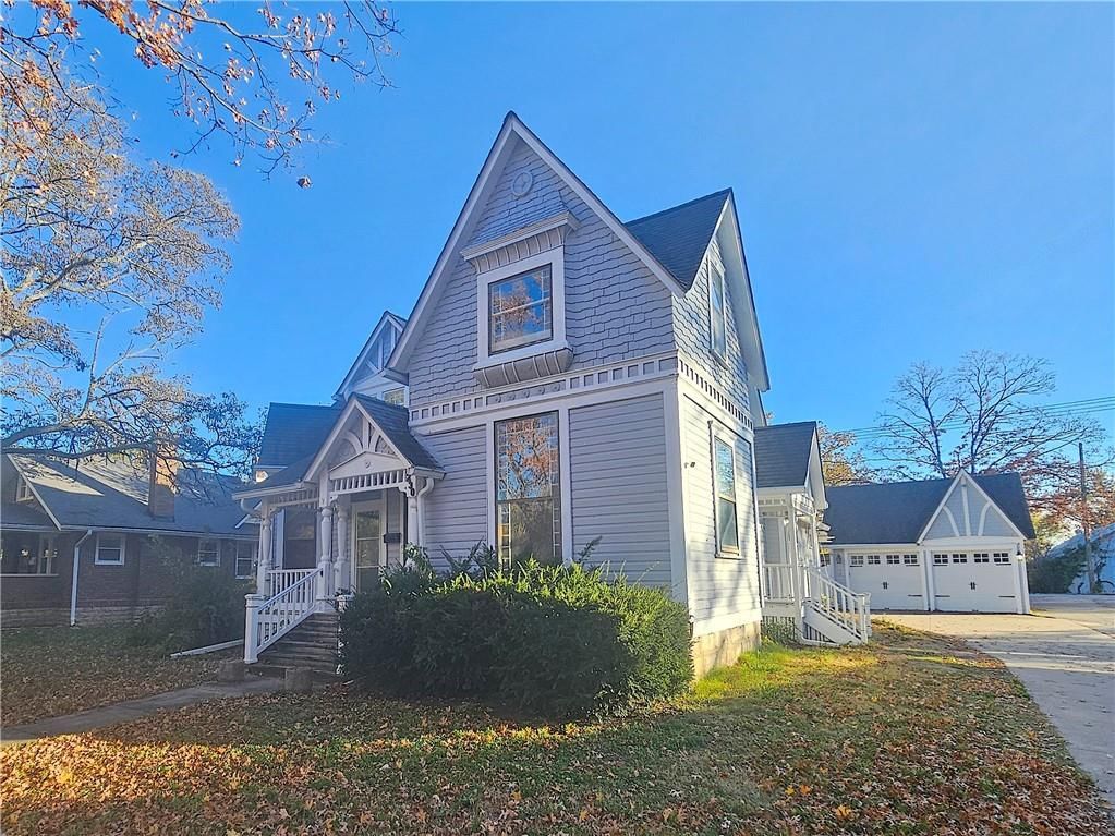 230 W 4th Avenue — photo 2