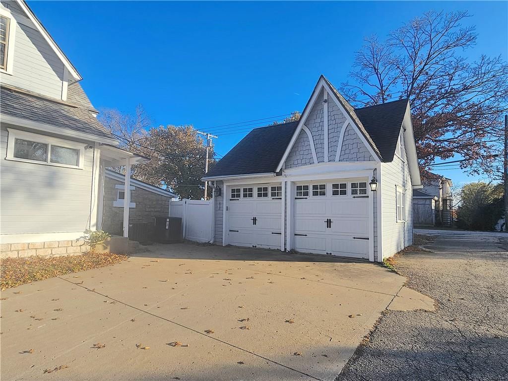 230 W 4th Avenue — photo 5