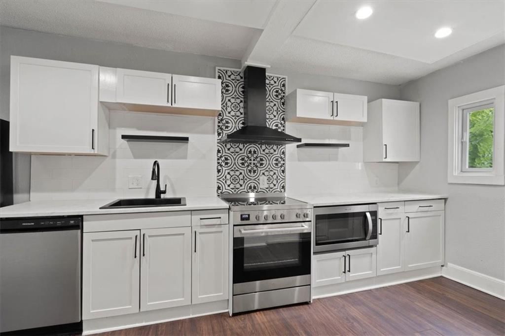 1429 E 79th Street, Kansas City, MO