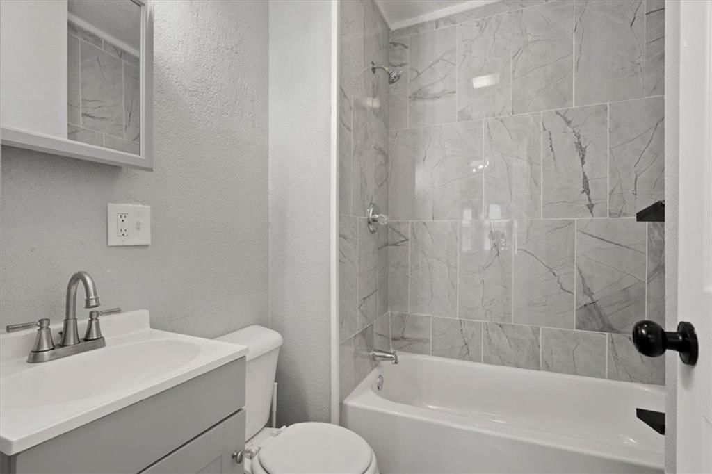 1429 E 79th Street — photo 10