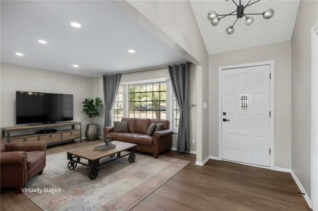 11925 Sycamore Avenue — photo 3