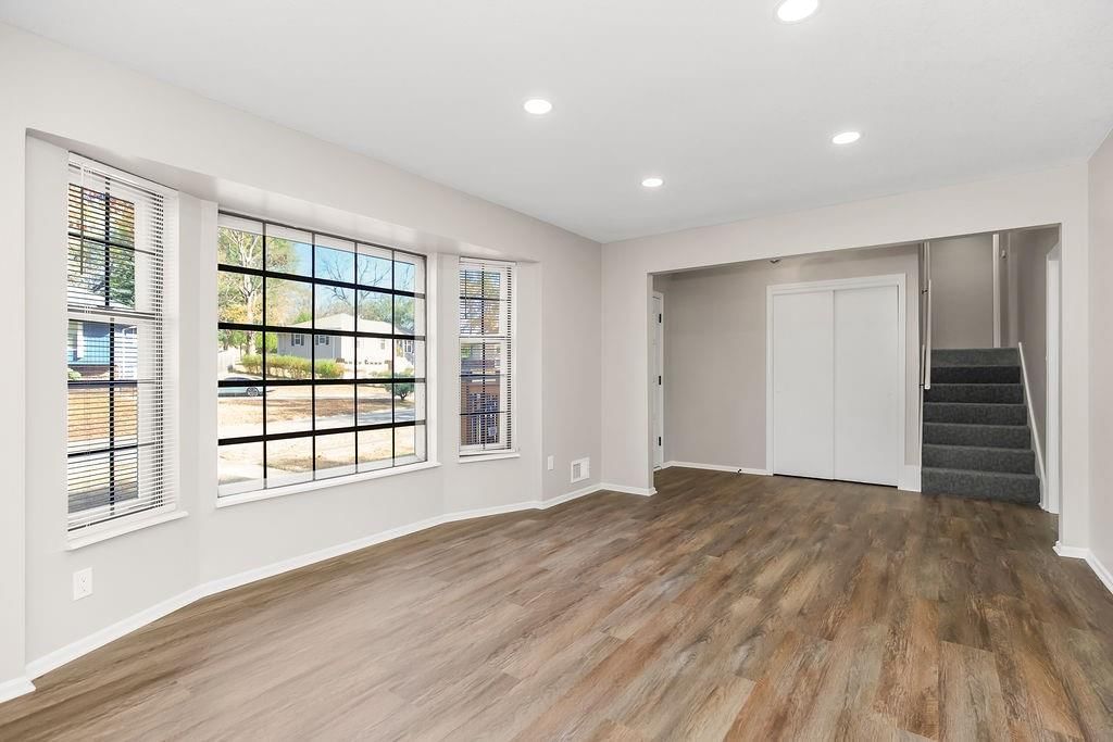 11925 Sycamore Avenue — photo 11