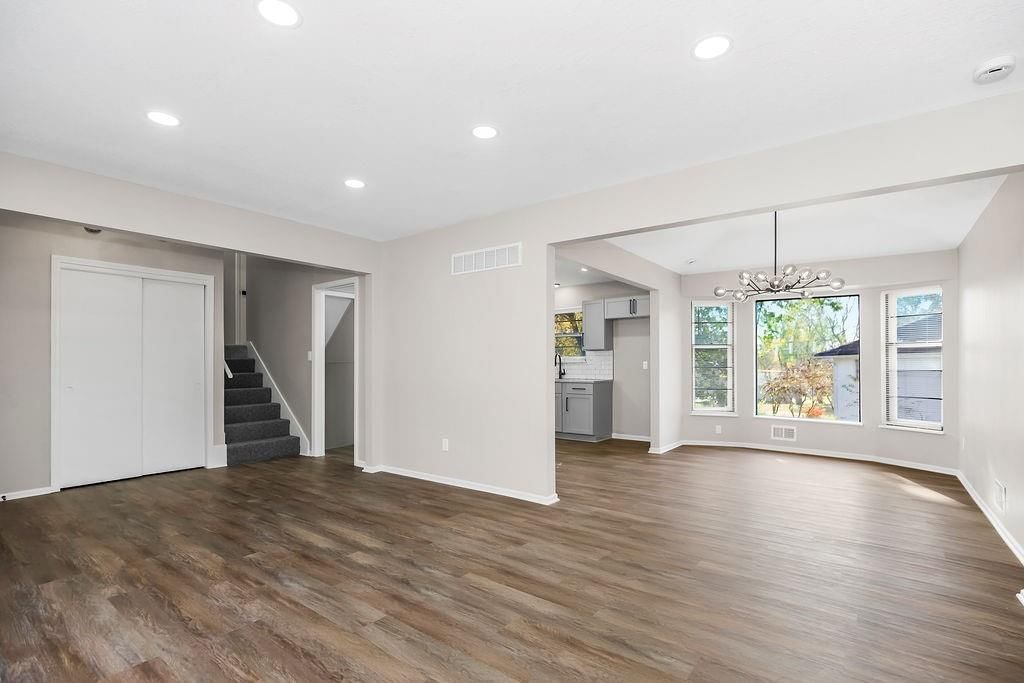 11925 Sycamore Avenue — photo 13