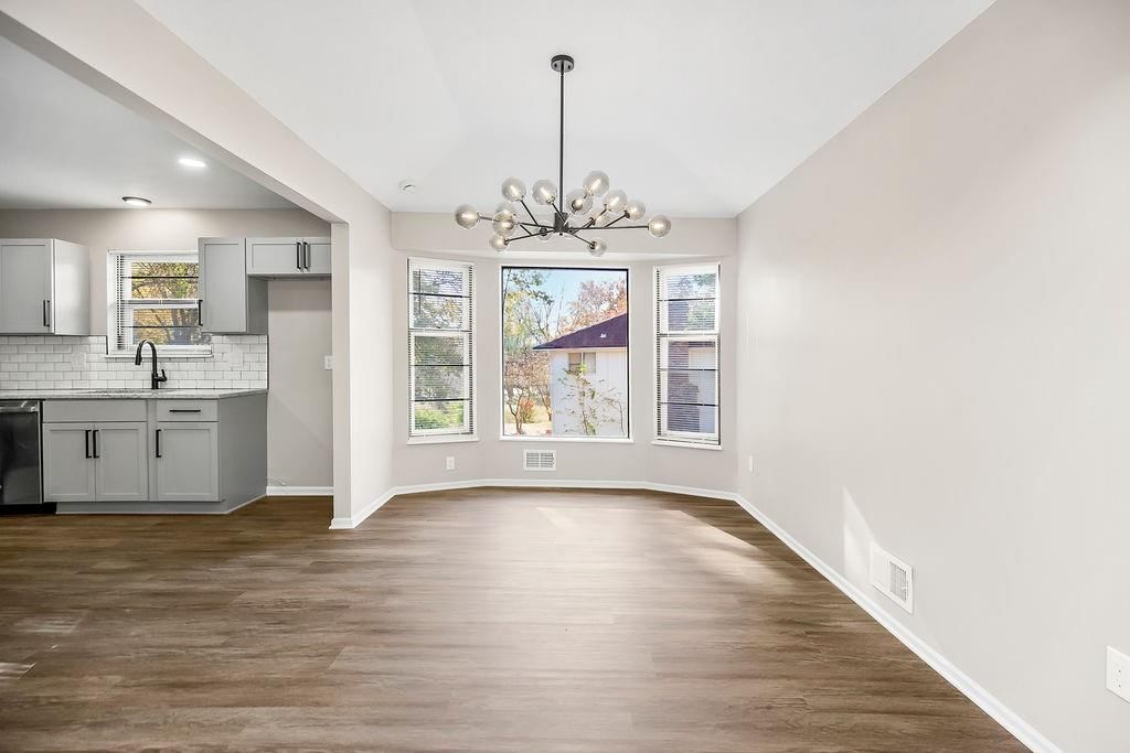 11925 Sycamore Avenue — photo 14