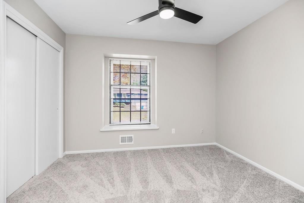 11925 Sycamore Avenue — photo 19