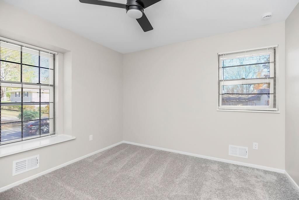 11925 Sycamore Avenue — photo 20