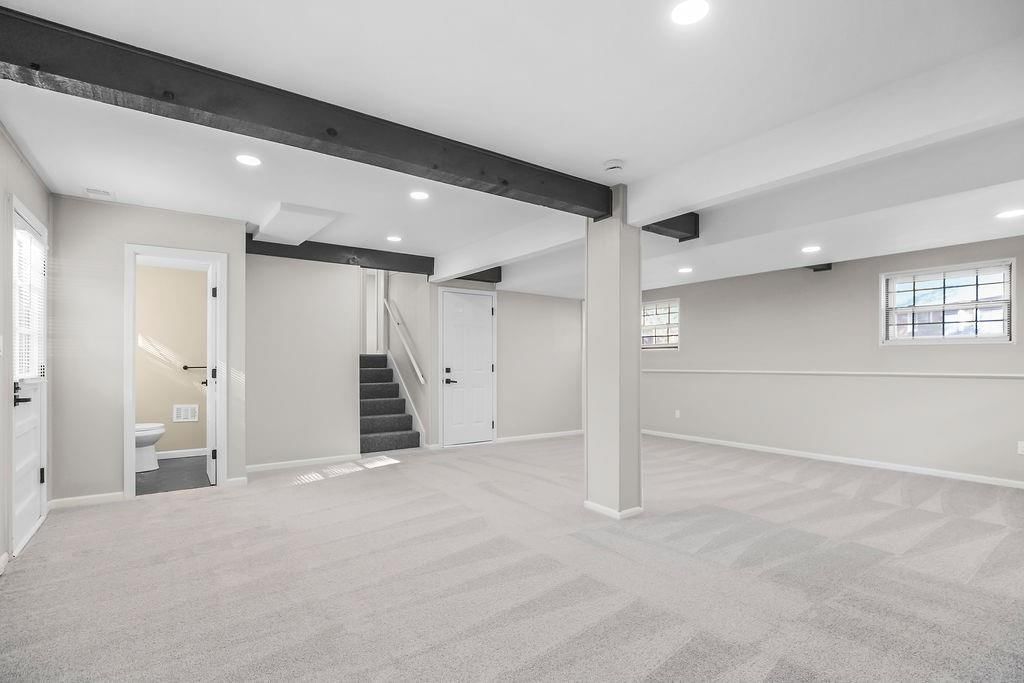 11925 Sycamore Avenue — photo 29