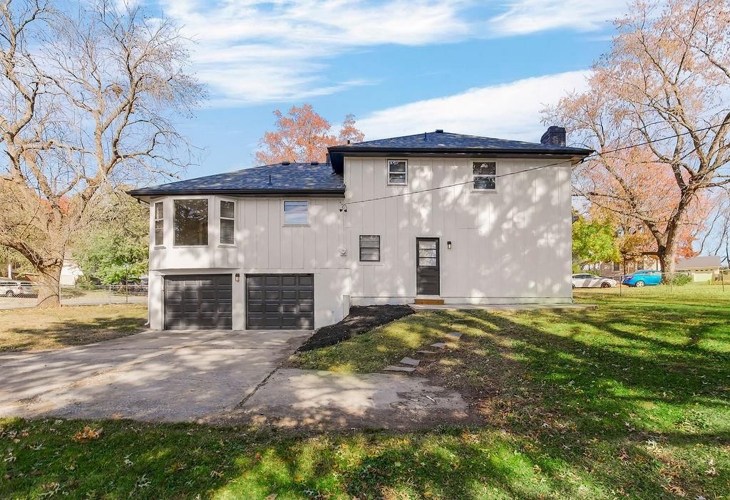 11925 Sycamore Avenue — photo 36