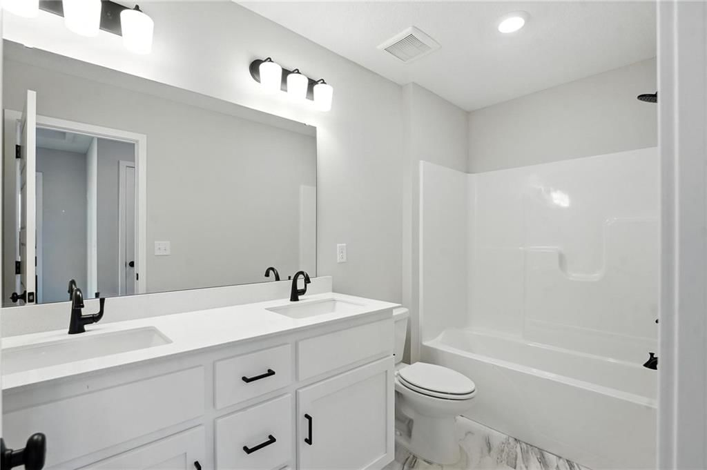 1321 S 4th Street E — photo 19