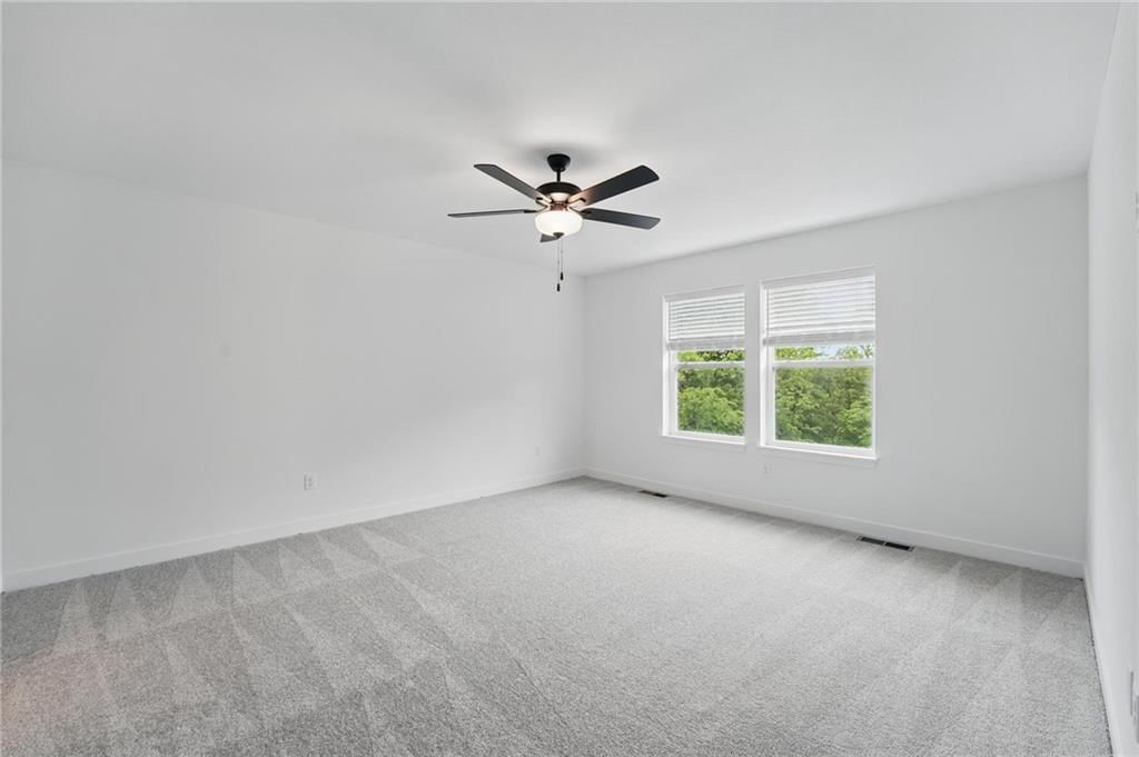 305 SW Amara Drive — photo 5
