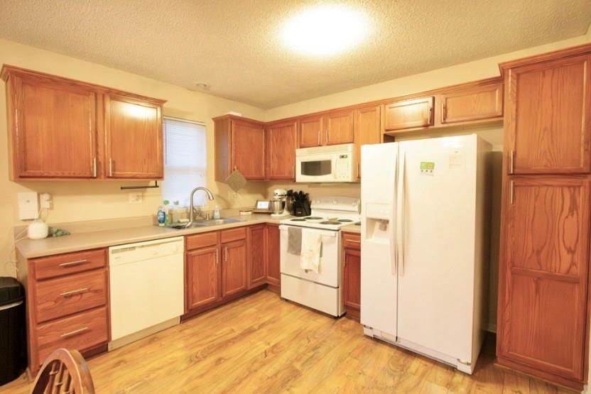 112 W Grant Drive — photo 8