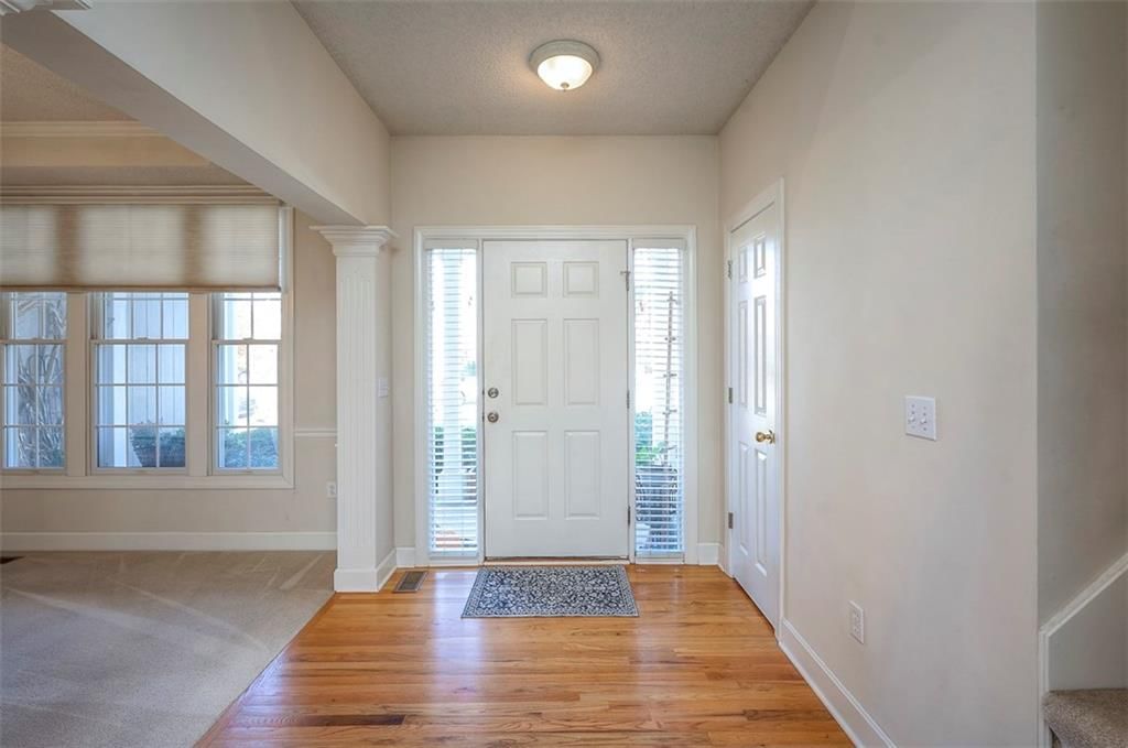 5402 Roundtree Street — photo 4