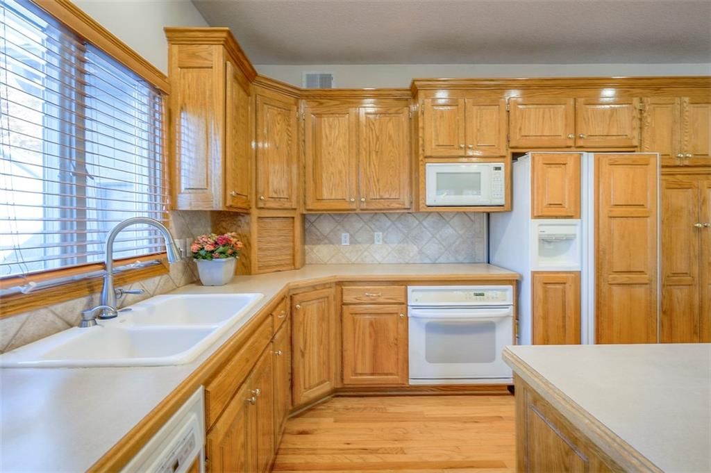 5402 Roundtree Street — photo 17