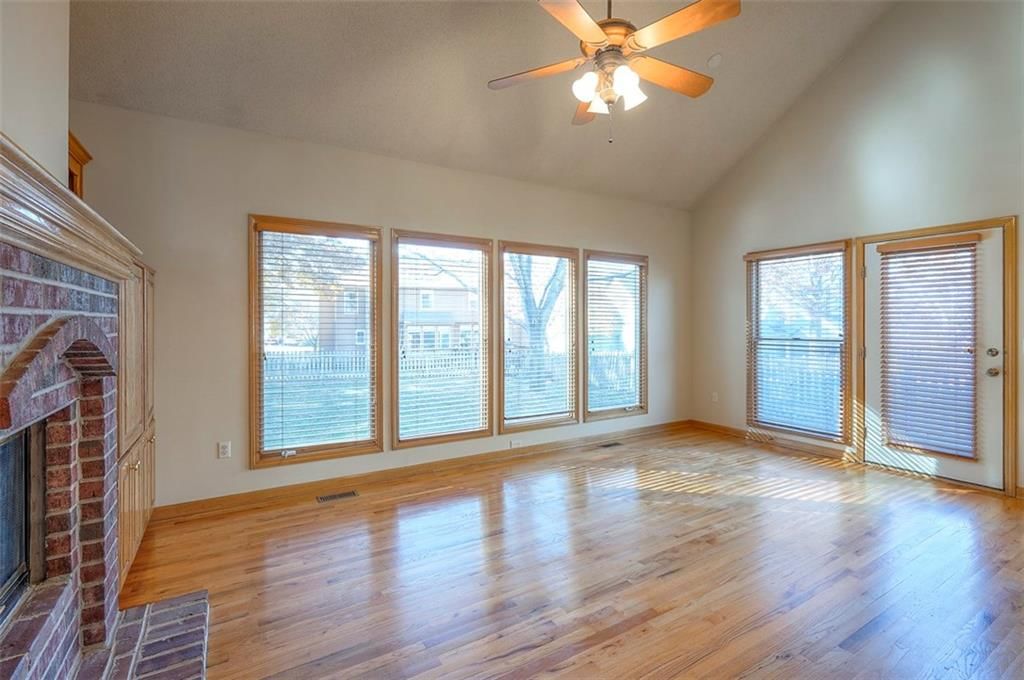 5402 Roundtree Street — photo 23