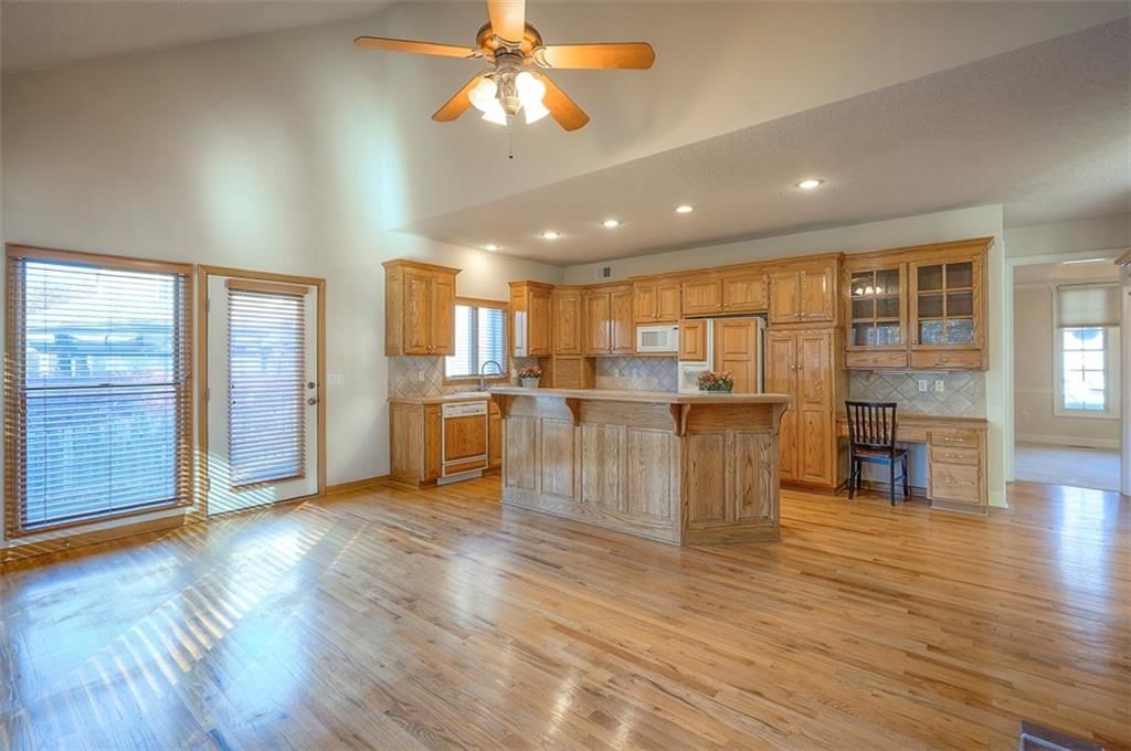 5402 Roundtree Street — photo 25