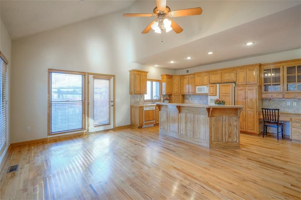 5402 Roundtree Street — photo 26
