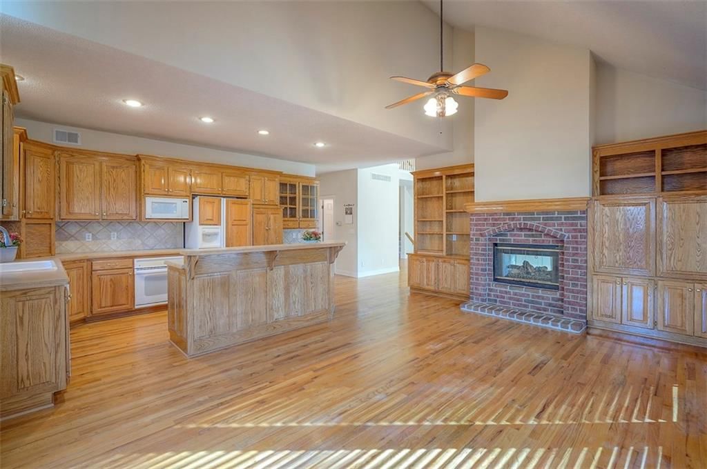5402 Roundtree Street — photo 27