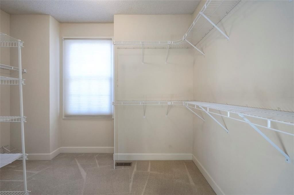 5402 Roundtree Street — photo 36
