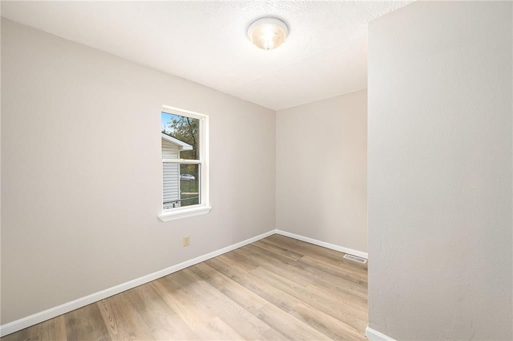 5234 KLAMM Road — photo 7