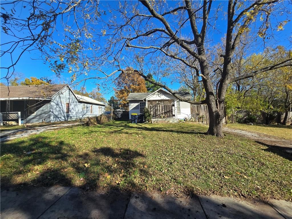 8315 Brooklyn Avenue — photo 2