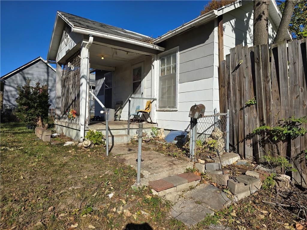 8315 Brooklyn Avenue — photo 4