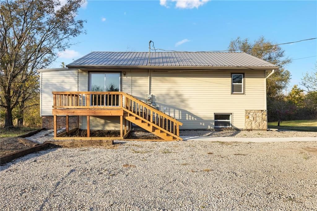 1233 235th Street — photo 3