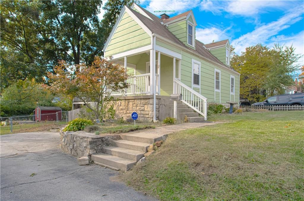 4309 GARFIELD Avenue — photo 2