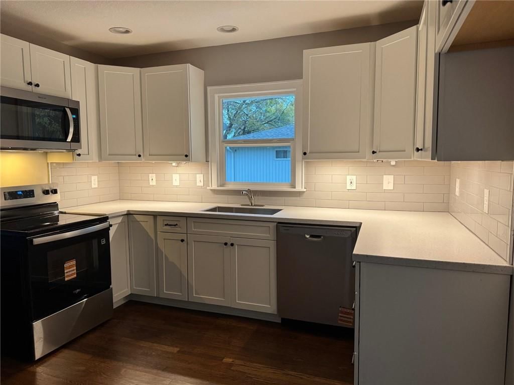 4820 Hadley Street — photo 5