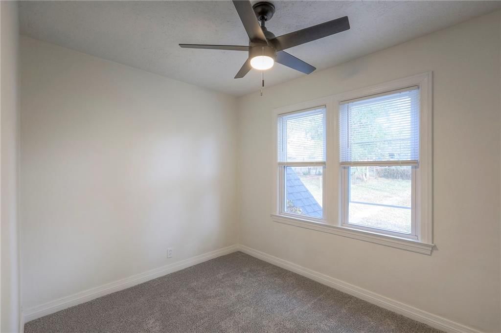 1923 S Norton Avenue — photo 12