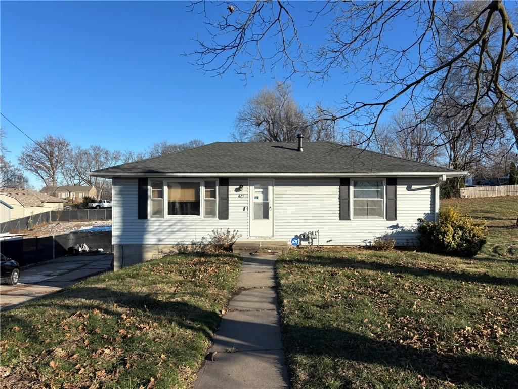 825 Trevillian Drive — photo 1