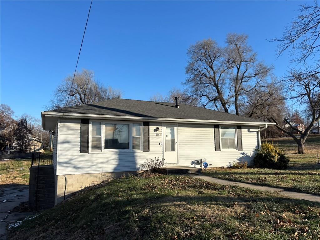 825 Trevillian Drive — photo 2
