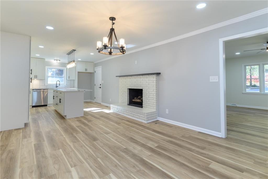 10235 W 70th Street — photo 4