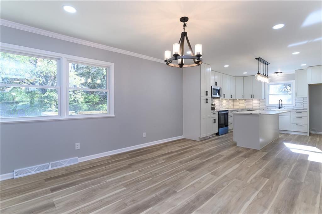 10235 W 70th Street — photo 6