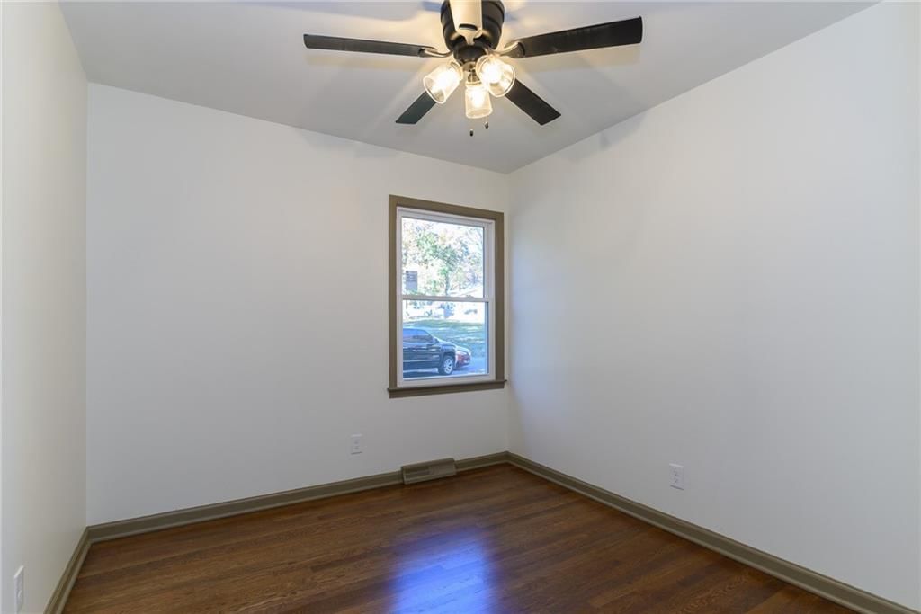 10235 W 70th Street — photo 16