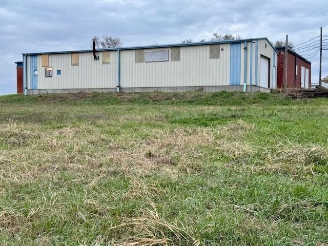 2391 SW 169 Highway — photo 1