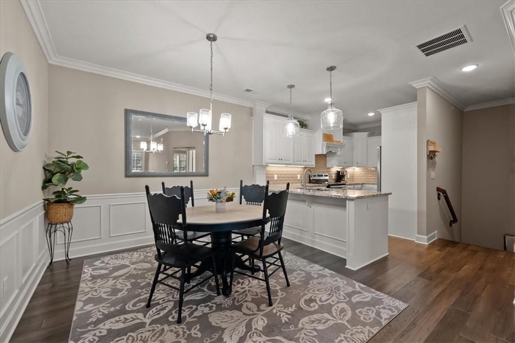 15908 Fontana Street — photo 2
