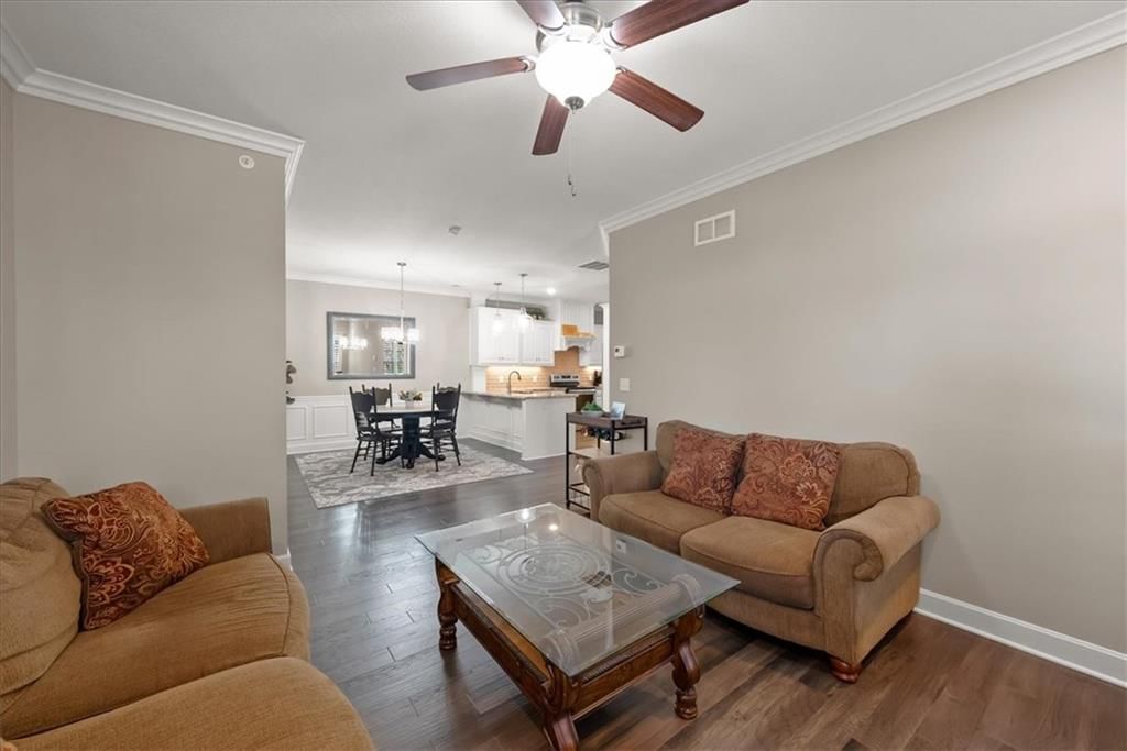 15908 Fontana Street — photo 11