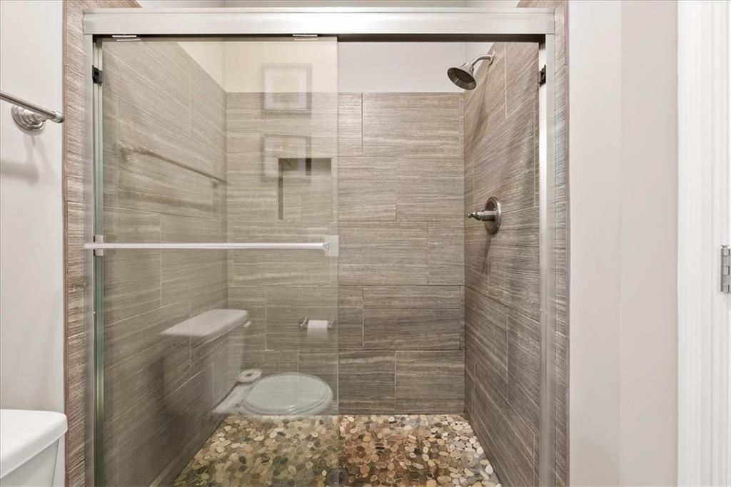 15908 Fontana Street — photo 17