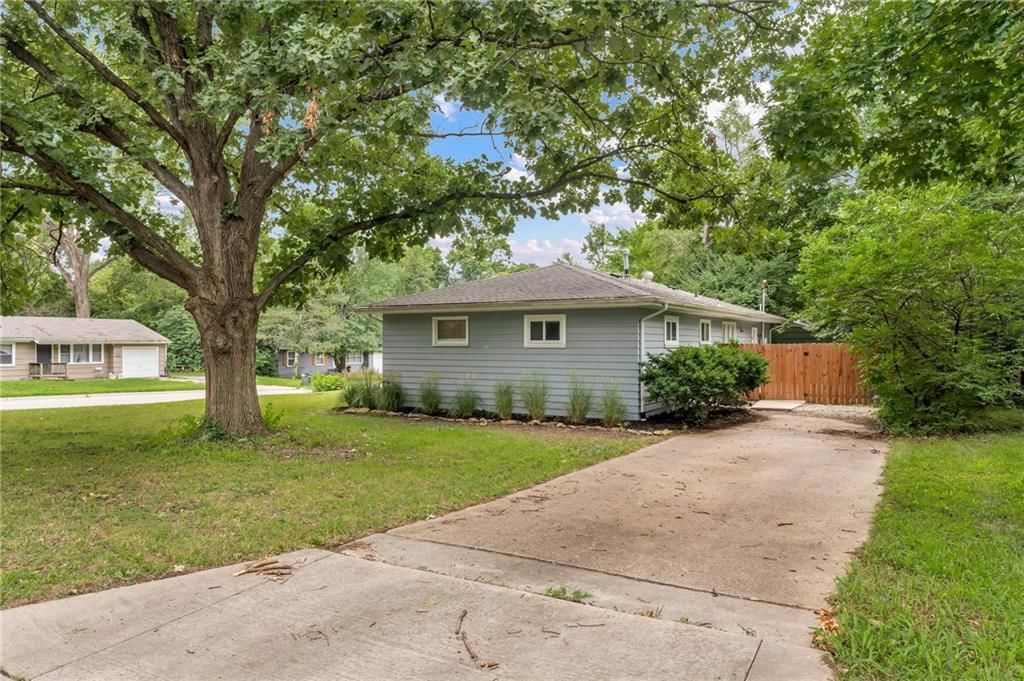 1620 W 20th Terrace — photo 24