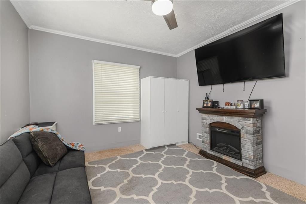207 bowen Street — photo 9