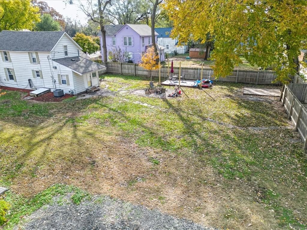 207 bowen Street — photo 13