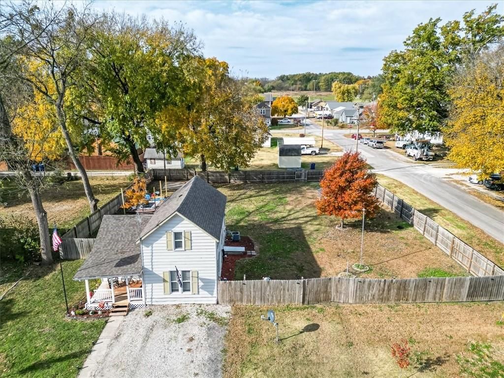 207 bowen Street — photo 15